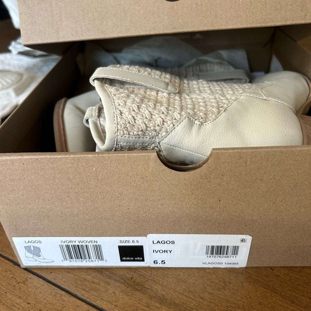 Dolce Vita Lagos Cream Western Bootie 6.5 - Picture 13 of 14